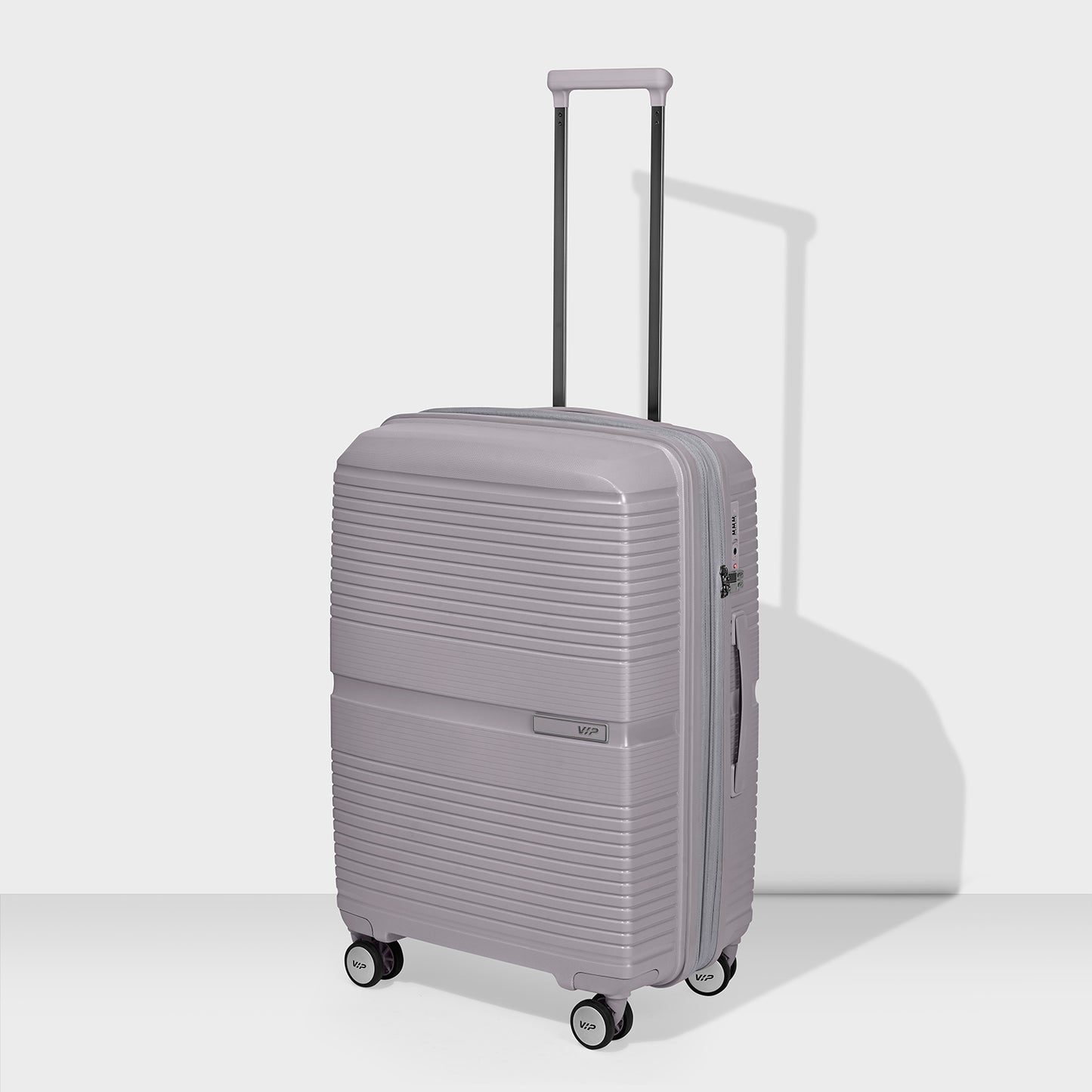 VIP Aer Plus Pro Trolley Bag Medium
