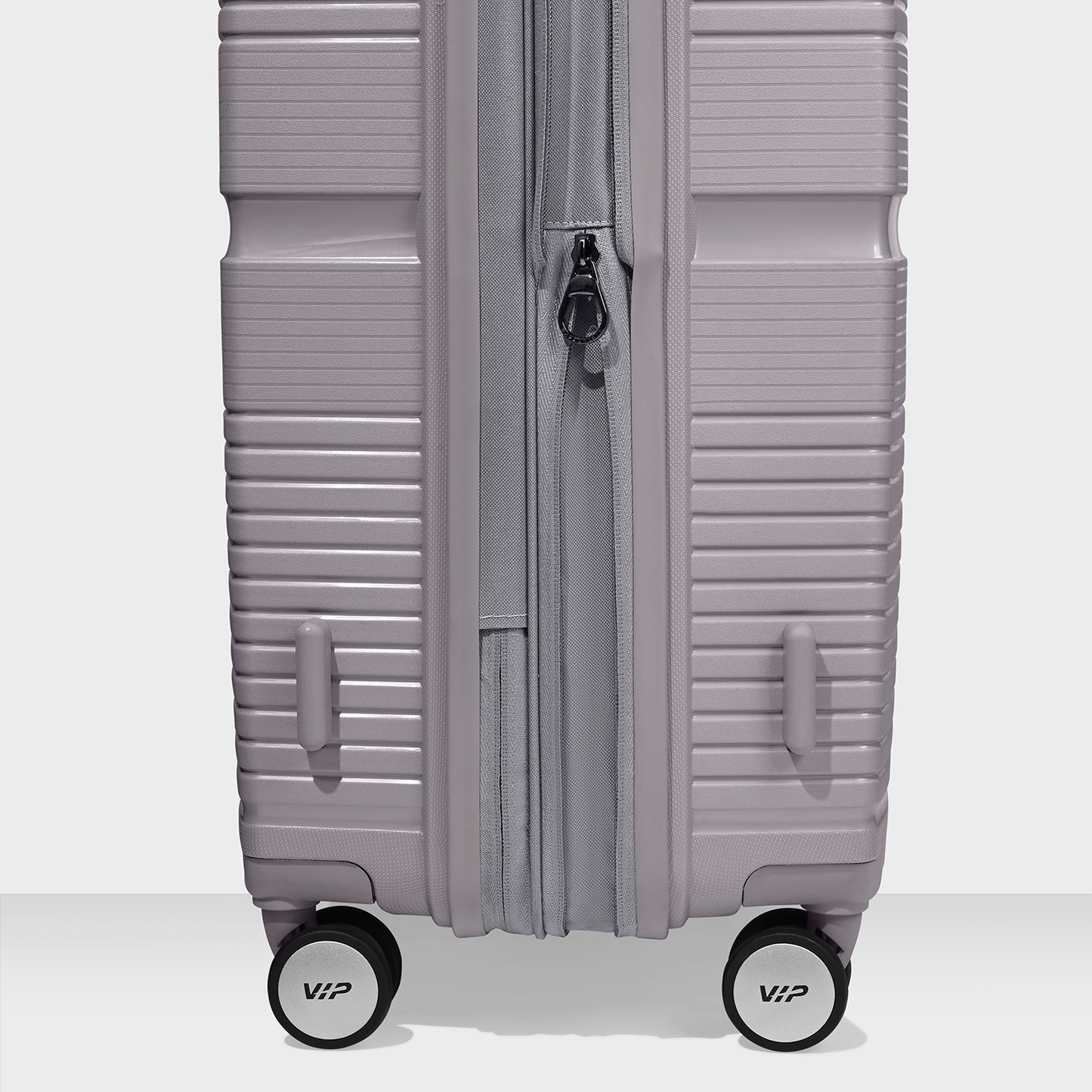 VIP Aer Plus Pro Trolley Bag Medium